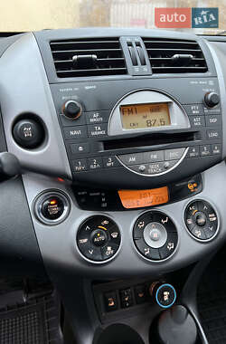 Позашляховик / Кросовер Toyota RAV4 2006 в Харкові