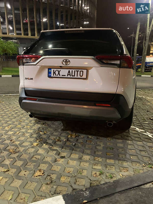 Внедорожник / Кроссовер Toyota RAV4 2023 в Харькове фото 6 Внедорожник / Кроссовер Toyota RAV4 2023 в Харькове