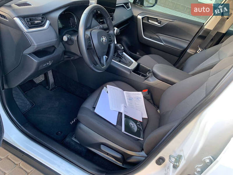 Внедорожник / Кроссовер Toyota RAV4 2023 в Харькове фото 15 Внедорожник / Кроссовер Toyota RAV4 2023 в Харькове