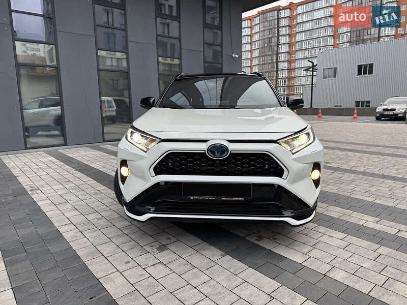 Внедорожник / Кроссовер Toyota RAV4 2019 в Львове