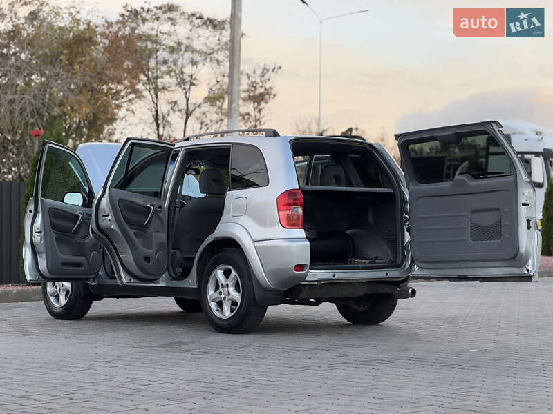 Позашляховик / Кросовер Toyota RAV4 2003 в Одесі