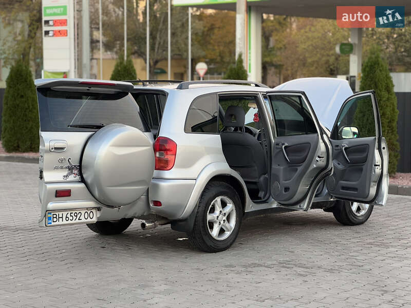 Позашляховик / Кросовер Toyota RAV4 2003 в Одесі