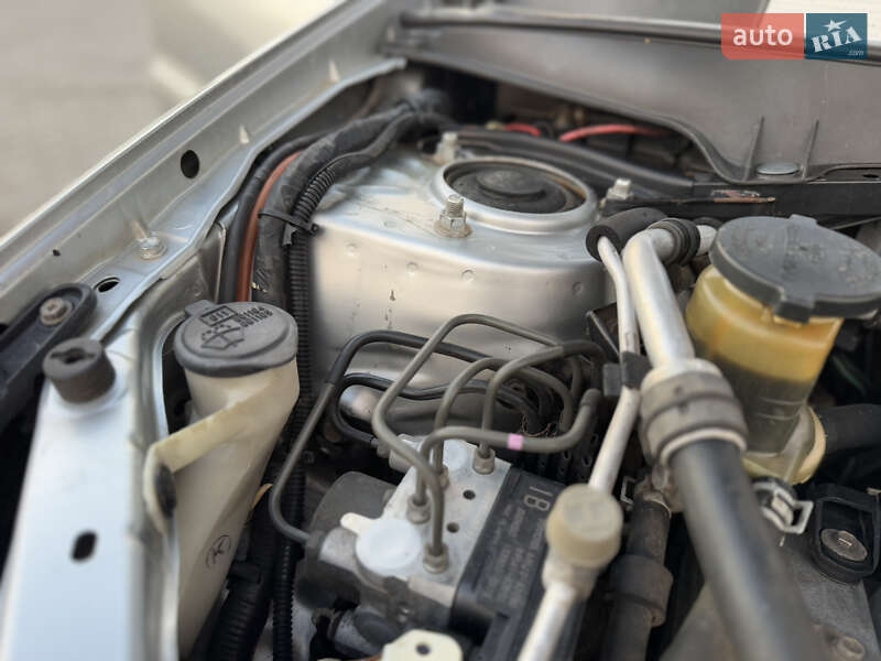 Позашляховик / Кросовер Toyota RAV4 2003 в Одесі