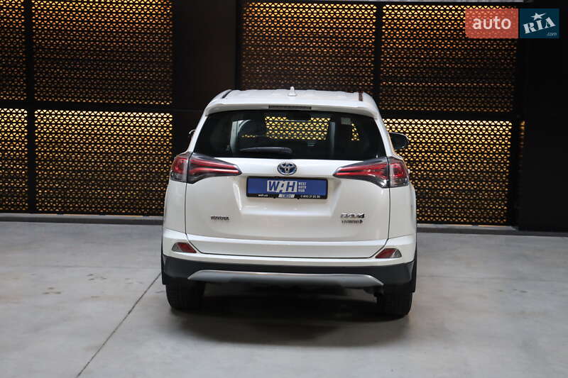 Внедорожник / Кроссовер Toyota RAV4 2017 в Луцке фото 5 Внедорожник / Кроссовер Toyota RAV4 2017 в Луцке