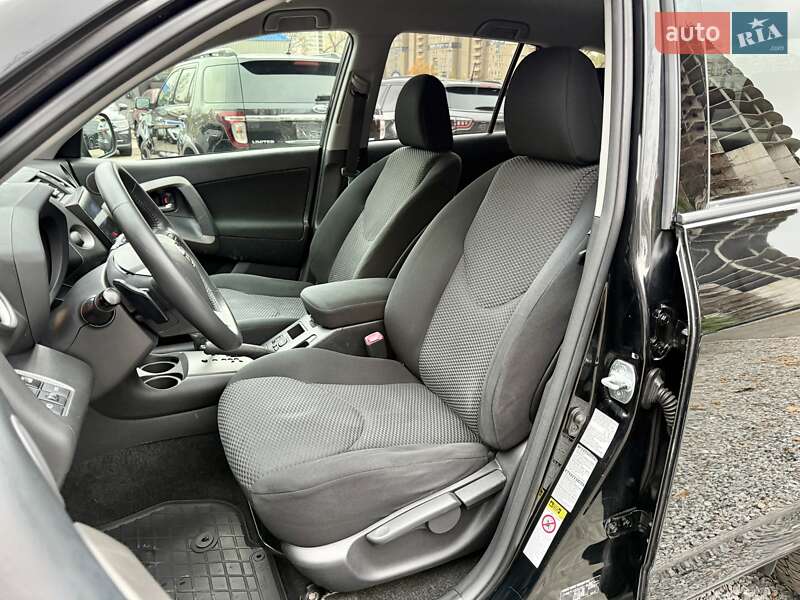 Внедорожник / Кроссовер Toyota RAV4 2010 в Харькове