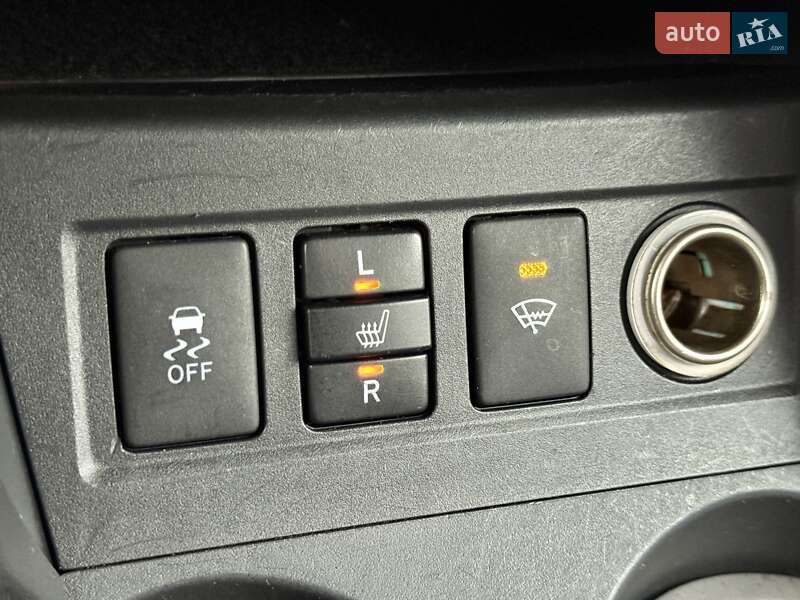 Внедорожник / Кроссовер Toyota RAV4 2010 в Харькове