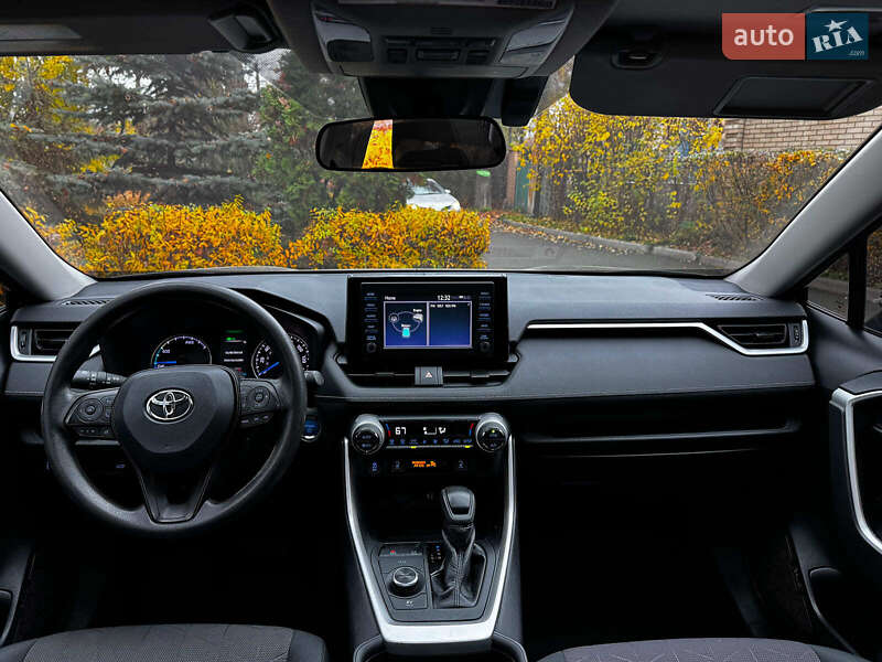 Внедорожник / Кроссовер Toyota RAV4 2019 в Киеве фото 31 Внедорожник / Кроссовер Toyota RAV4 2019 в Киеве