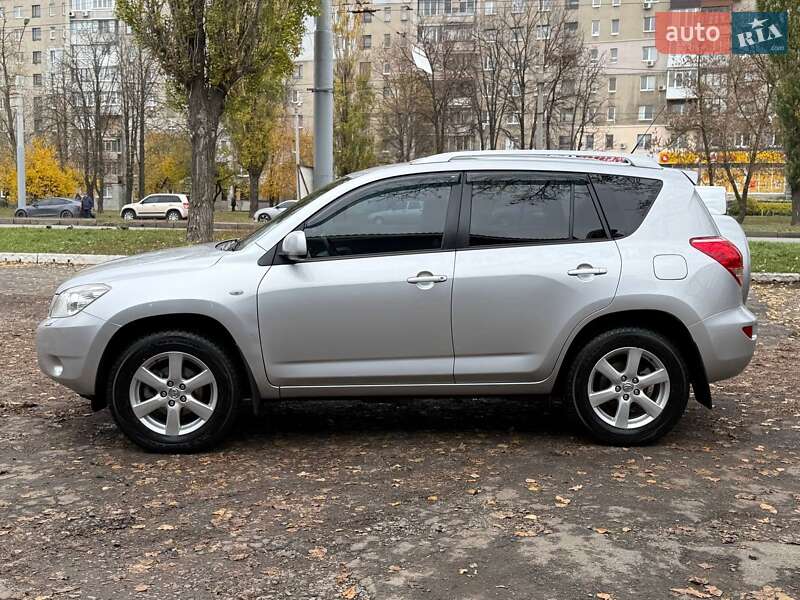 Внедорожник / Кроссовер Toyota RAV4 2008 в Харькове