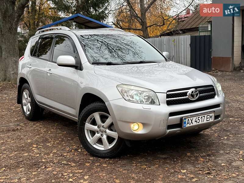 Внедорожник / Кроссовер Toyota RAV4 2008 в Харькове
