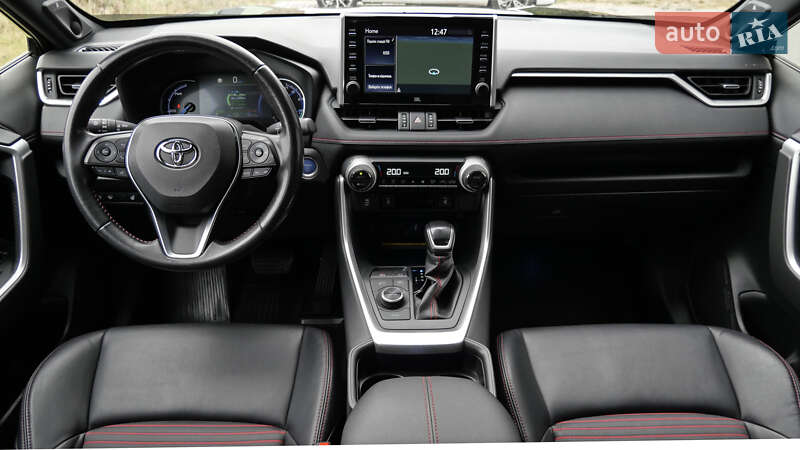 Позашляховик / Кросовер Toyota RAV4 2020 в Львові