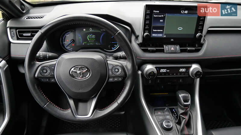 Позашляховик / Кросовер Toyota RAV4 2020 в Львові