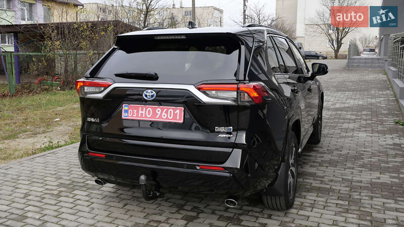 Позашляховик / Кросовер Toyota RAV4 2020 в Львові