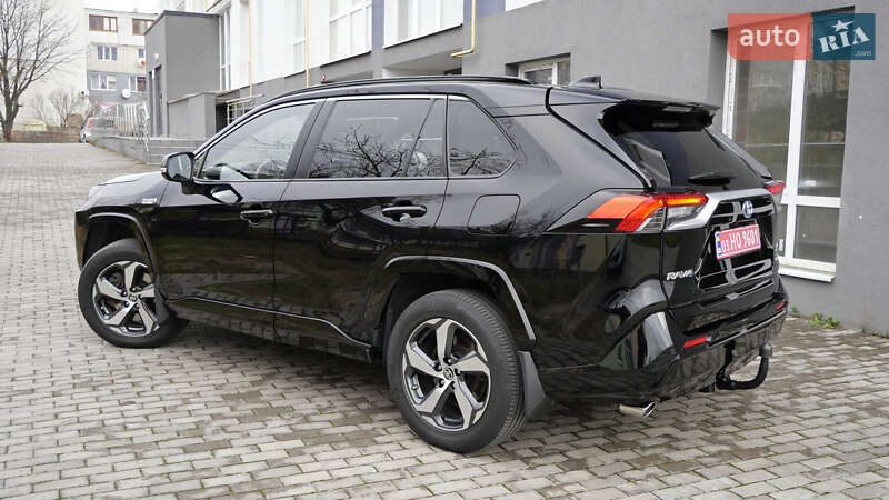 Позашляховик / Кросовер Toyota RAV4 2020 в Львові