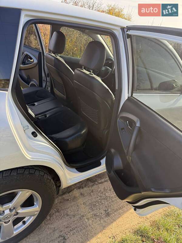 Внедорожник / Кроссовер Toyota RAV4 2011 в Киеве фото 9 Внедорожник / Кроссовер Toyota RAV4 2011 в Киеве