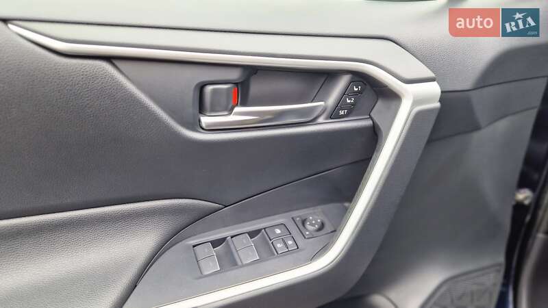 Внедорожник / Кроссовер Toyota RAV4 2023 в Киеве фото 30 Внедорожник / Кроссовер Toyota RAV4 2023 в Киеве