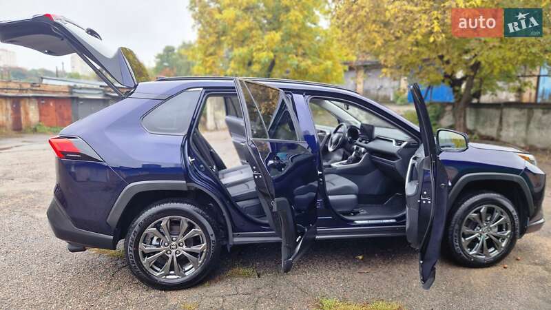 Внедорожник / Кроссовер Toyota RAV4 2023 в Киеве фото 21 Внедорожник / Кроссовер Toyota RAV4 2023 в Киеве