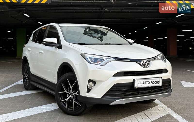 Внедорожник / Кроссовер Toyota RAV4 2017 в Киеве фото Внедорожник / Кроссовер Toyota RAV4 2017 в Киеве