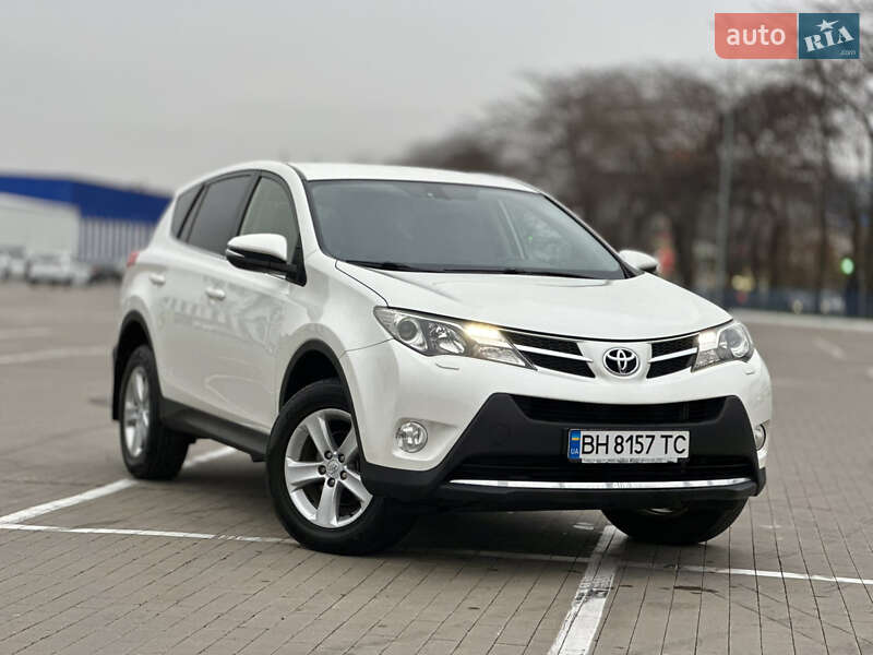 Позашляховик / Кросовер Toyota RAV4 2015 в Одесі
