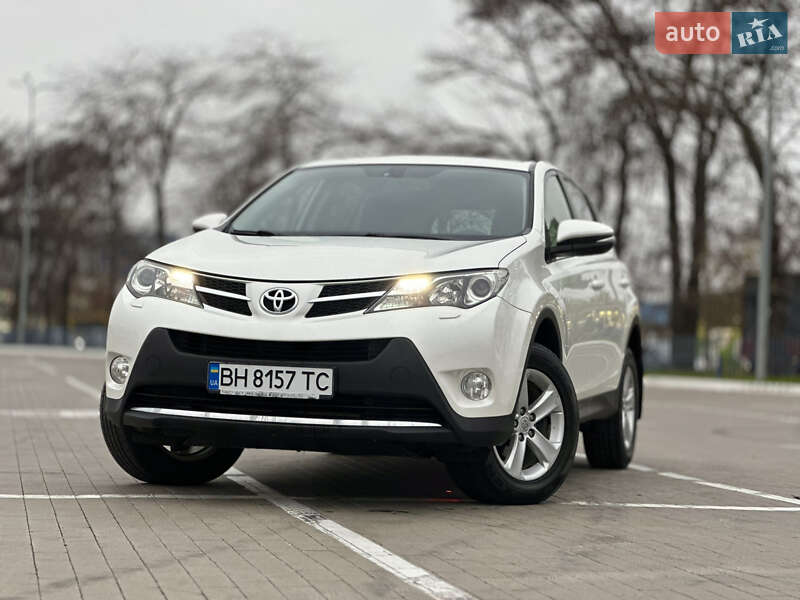 Позашляховик / Кросовер Toyota RAV4 2015 в Одесі