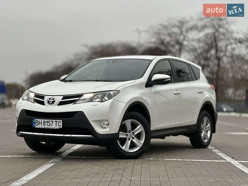 Позашляховик / Кросовер Toyota RAV4 2015 в Одесі