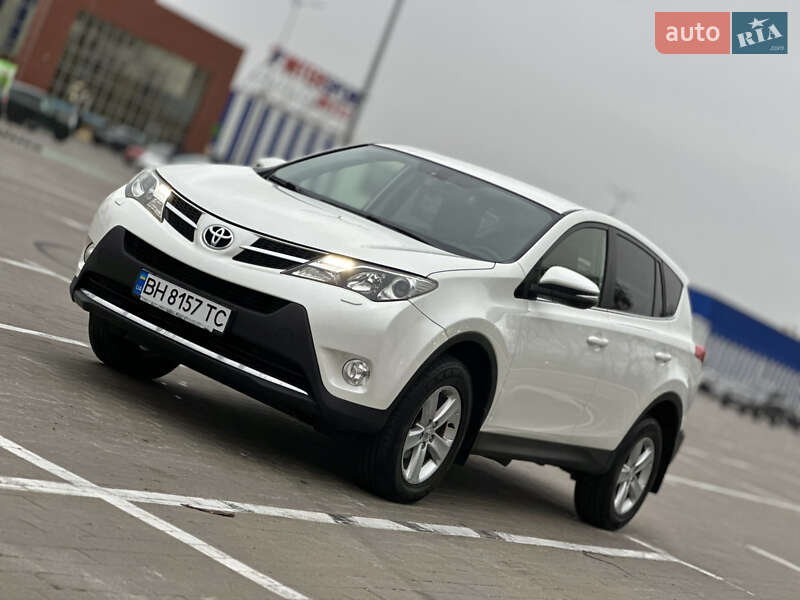 Позашляховик / Кросовер Toyota RAV4 2015 в Одесі