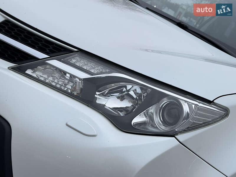 Позашляховик / Кросовер Toyota RAV4 2015 в Одесі