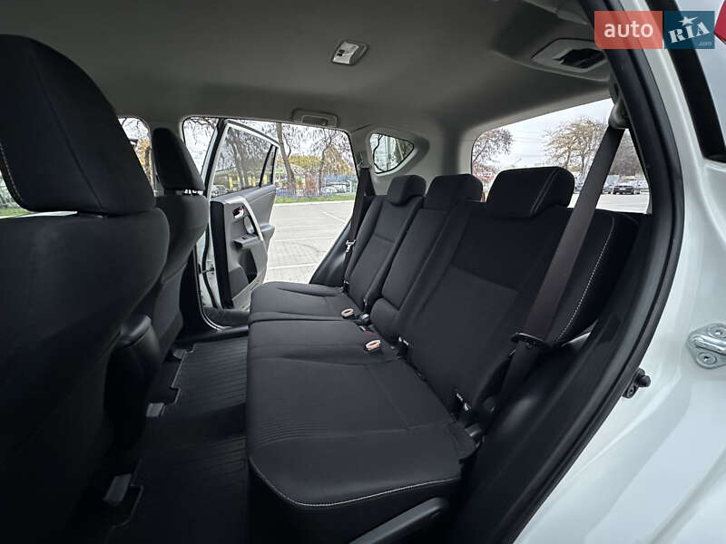 Позашляховик / Кросовер Toyota RAV4 2015 в Одесі