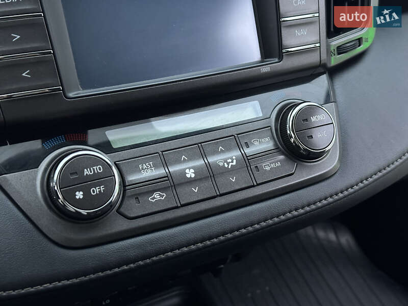 Позашляховик / Кросовер Toyota RAV4 2015 в Одесі