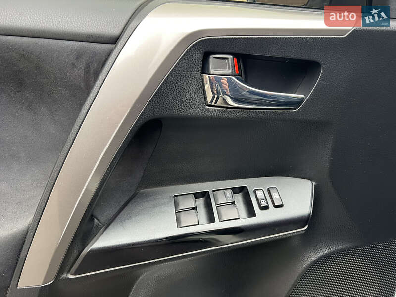 Внедорожник / Кроссовер Toyota RAV4 2017 в Виннице фото 30 Внедорожник / Кроссовер Toyota RAV4 2017 в Виннице