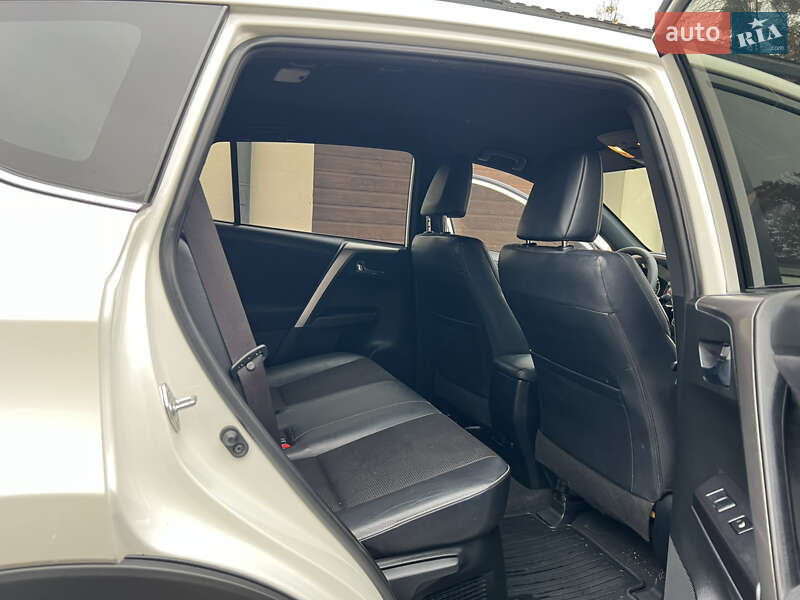Внедорожник / Кроссовер Toyota RAV4 2017 в Виннице фото 39 Внедорожник / Кроссовер Toyota RAV4 2017 в Виннице