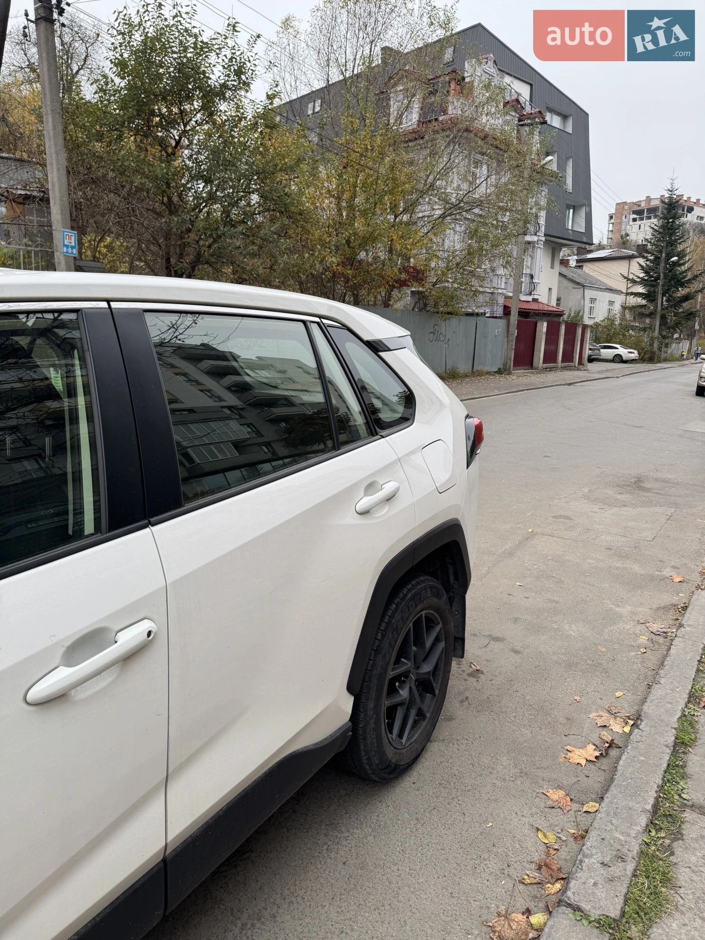 2020 Toyota RAV 4 - мініатюра 5