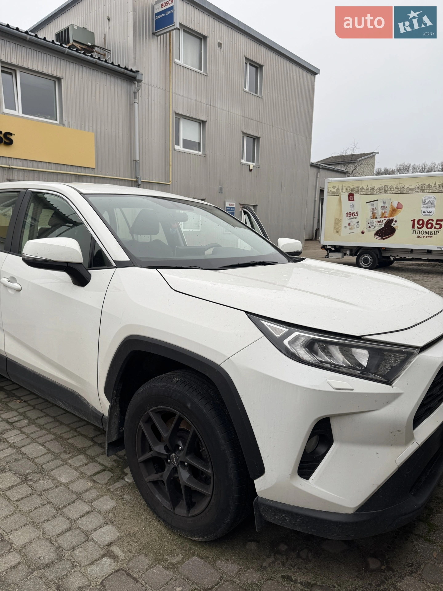 2020 Toyota RAV 4 - мініатюра 19