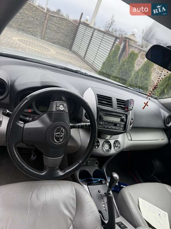 Внедорожник / Кроссовер Toyota RAV4 2007 в Жовкве