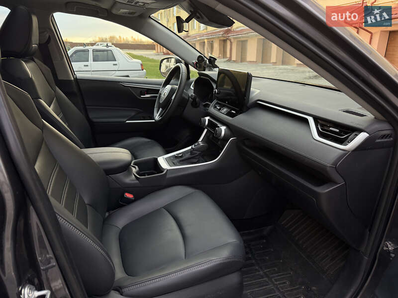 Позашляховик / Кросовер Toyota RAV4 2023 в Львові фото 29 Позашляховик / Кросовер Toyota RAV4 2023 в Львові