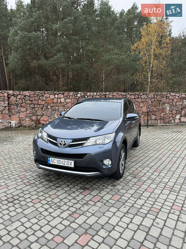 Внедорожник / Кроссовер Toyota RAV4 2013 в Любомле