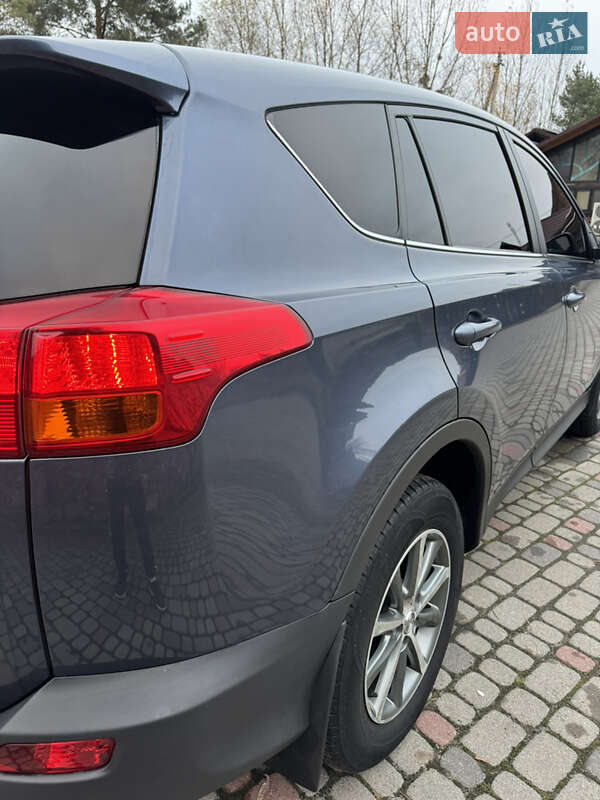 Внедорожник / Кроссовер Toyota RAV4 2013 в Любомле