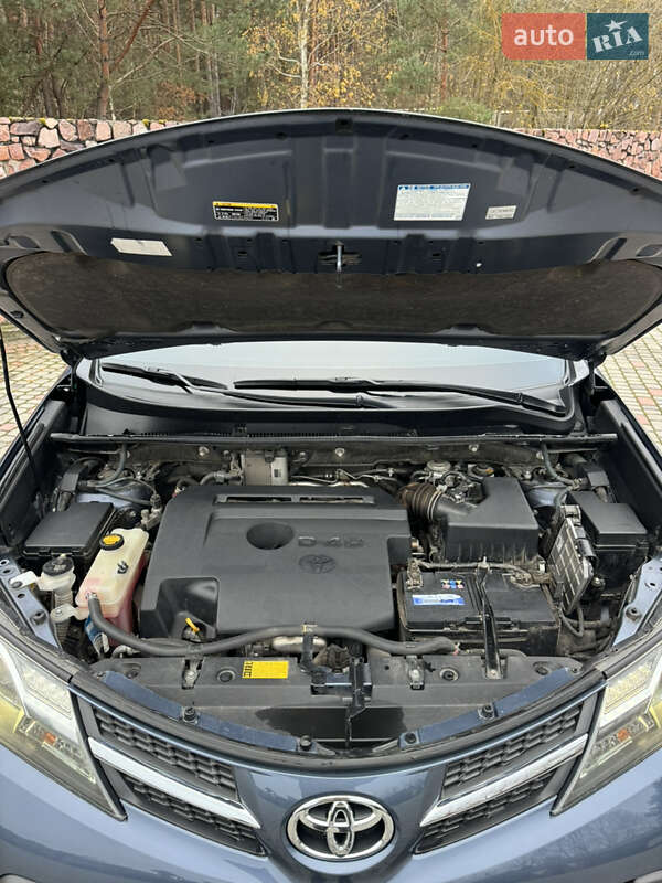 Внедорожник / Кроссовер Toyota RAV4 2013 в Любомле