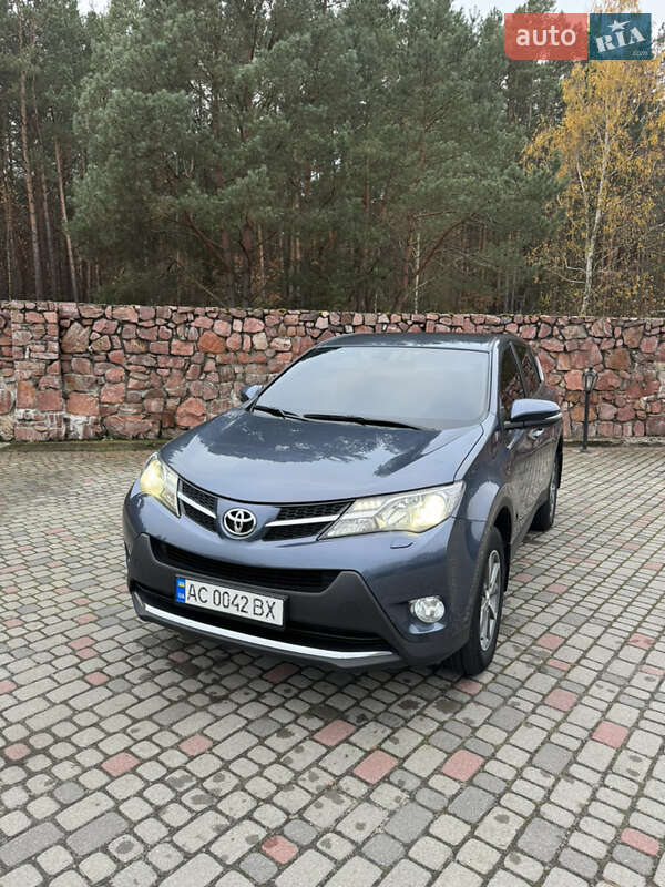 Внедорожник / Кроссовер Toyota RAV4 2013 в Любомле