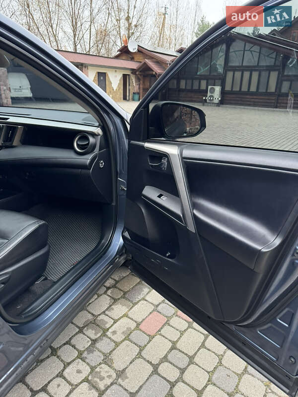 Внедорожник / Кроссовер Toyota RAV4 2013 в Любомле