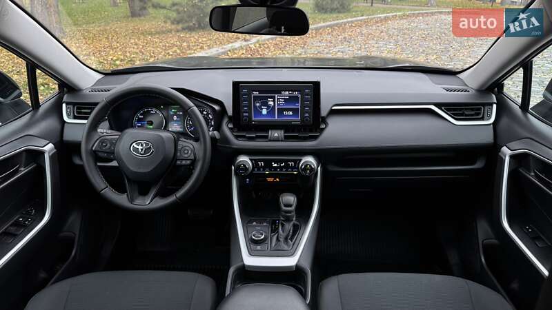 Внедорожник / Кроссовер Toyota RAV4 2021 в Киеве