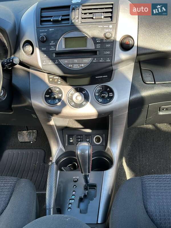 Внедорожник / Кроссовер Toyota RAV4 2008 в Львове