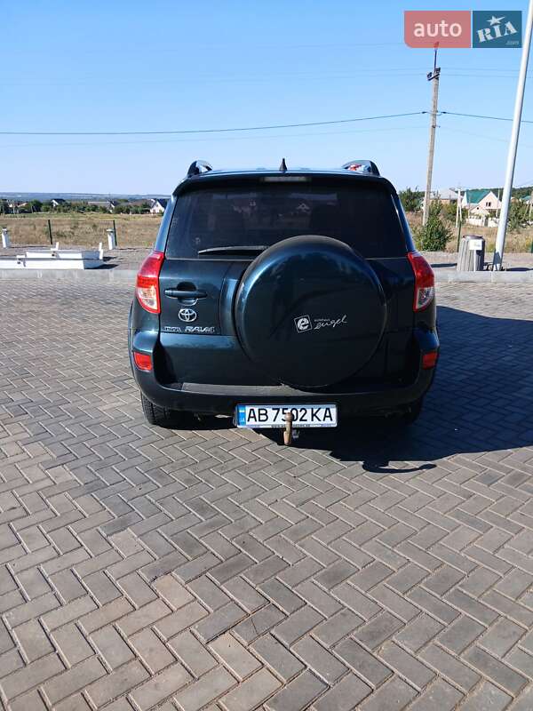 Внедорожник / Кроссовер Toyota RAV4 2006 в Гайсине