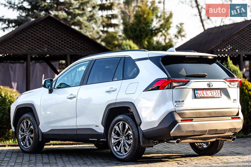 Внедорожник / Кроссовер Toyota RAV4 2025 в Львове