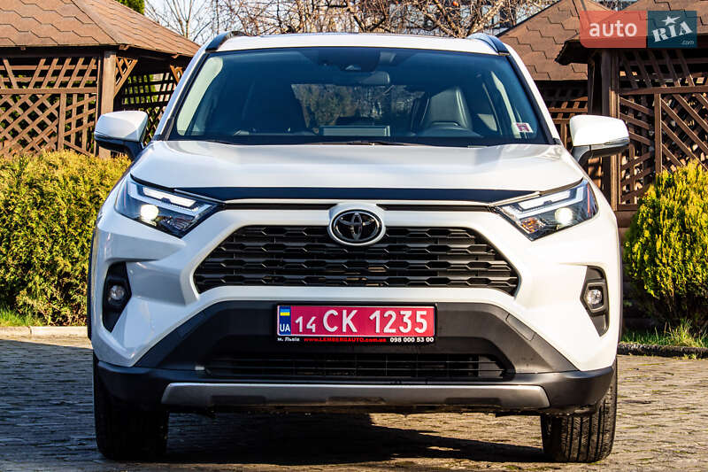 Внедорожник / Кроссовер Toyota RAV4 2025 в Львове