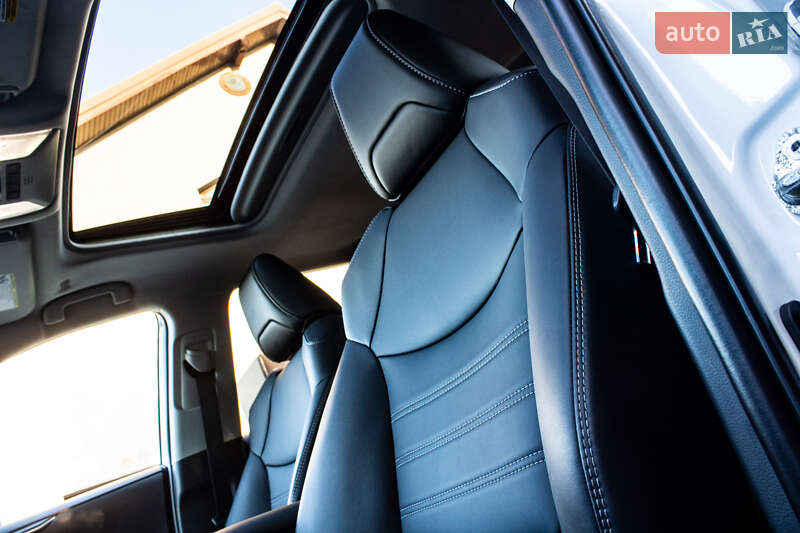 Внедорожник / Кроссовер Toyota RAV4 2025 в Львове