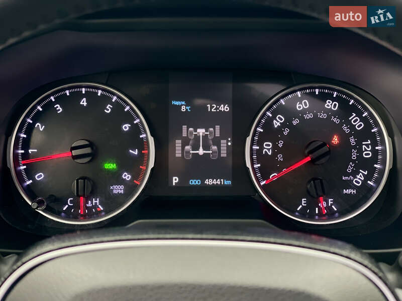 Внедорожник / Кроссовер Toyota RAV4 2019 в Киеве