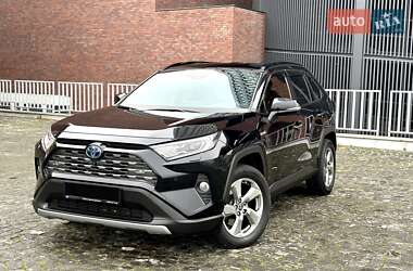 Позашляховик / Кросовер Toyota RAV4 2021 в Дніпрі