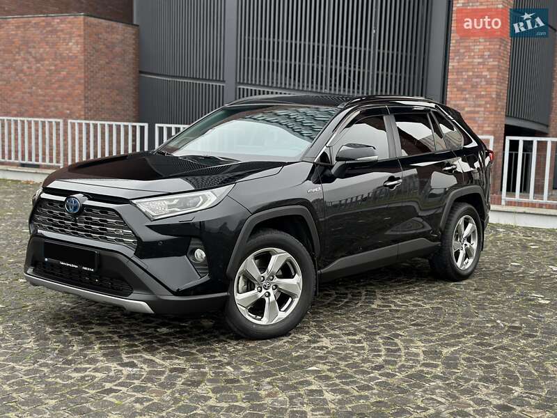Внедорожник / Кроссовер Toyota RAV4 2021 в Днепре