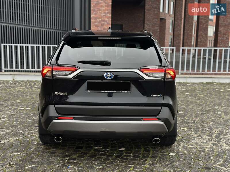 Внедорожник / Кроссовер Toyota RAV4 2021 в Днепре