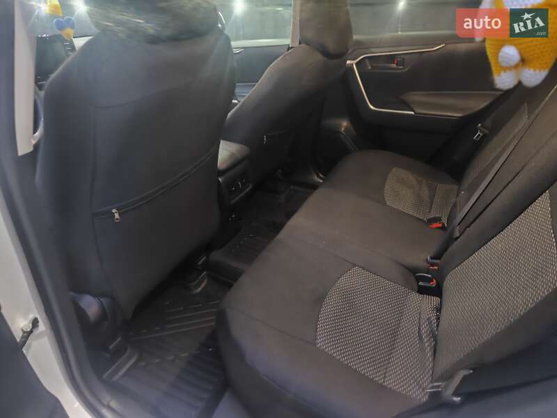 Внедорожник / Кроссовер Toyota RAV4 2022 в Харькове